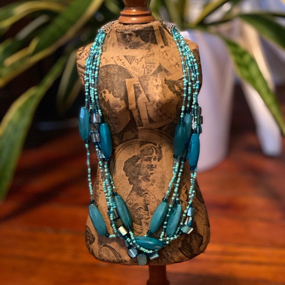 🧩 2/$20 Set of Matching Beaded Earrings & Necklace NWT